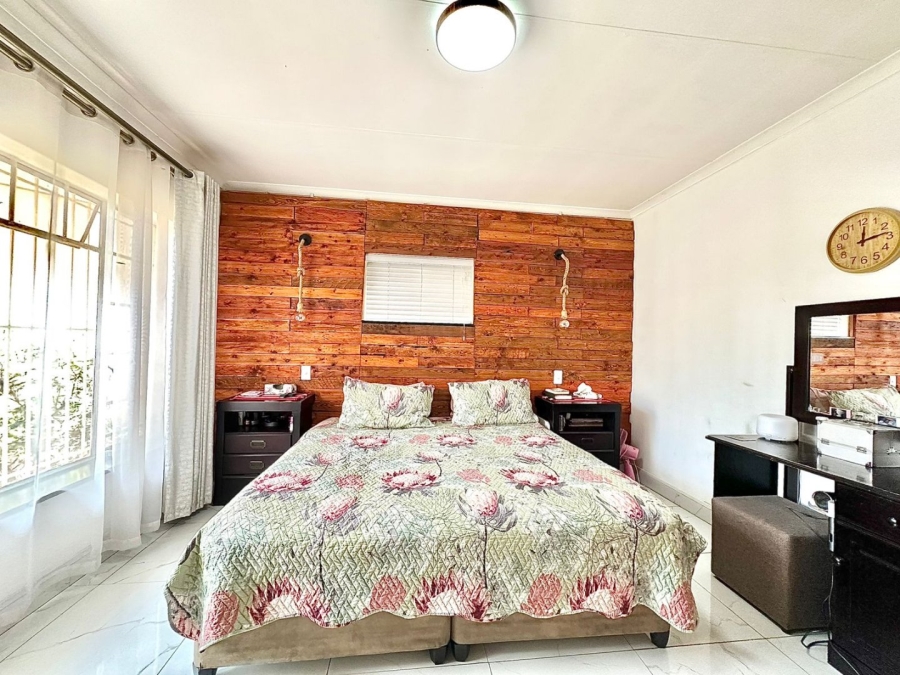 3 Bedroom Property for Sale in Verwoerdpark Gauteng
