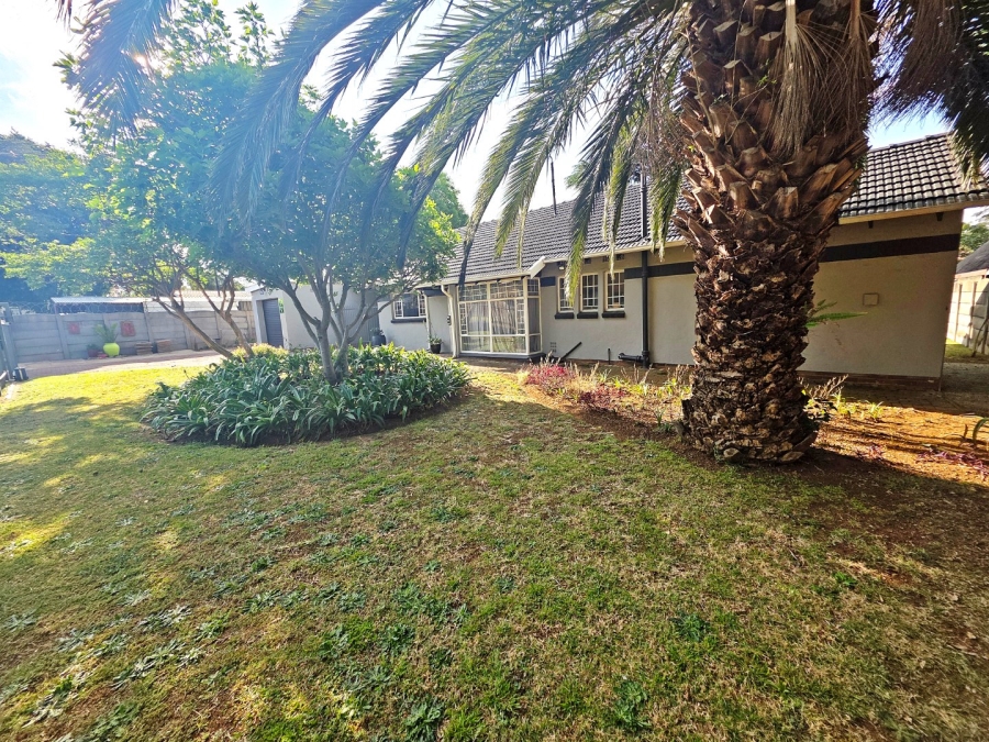 3 Bedroom Property for Sale in Bonaero Park Gauteng