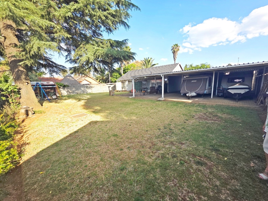 3 Bedroom Property for Sale in Bonaero Park Gauteng