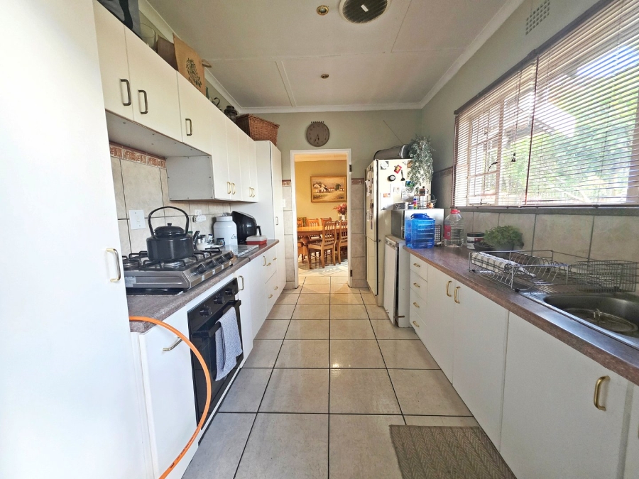3 Bedroom Property for Sale in Bonaero Park Gauteng