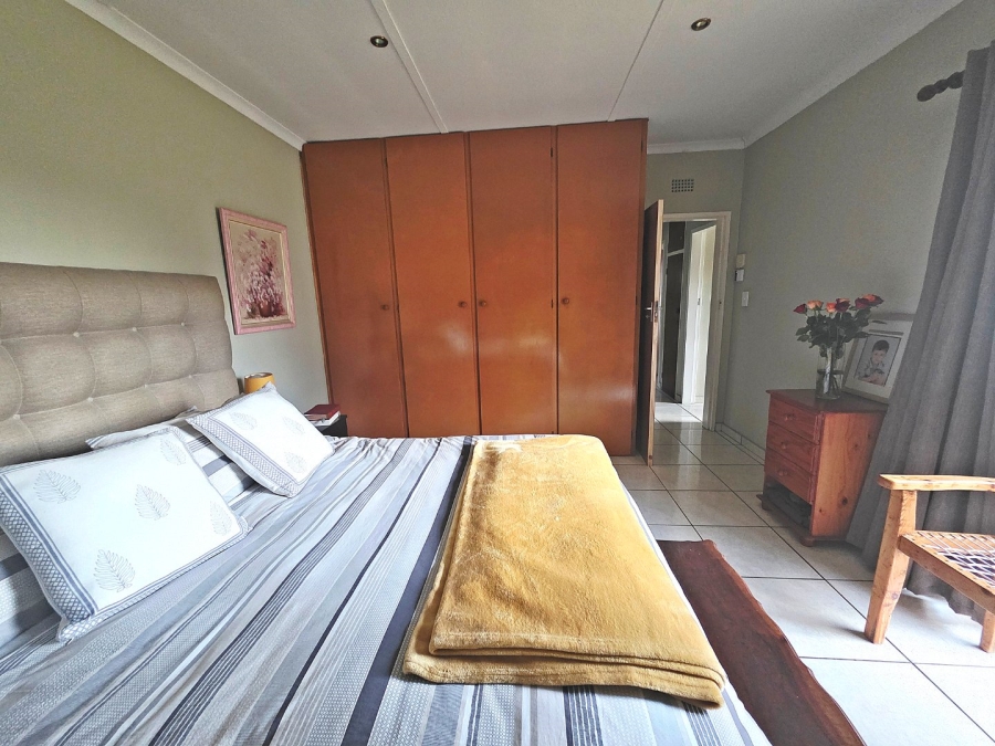 3 Bedroom Property for Sale in Bonaero Park Gauteng