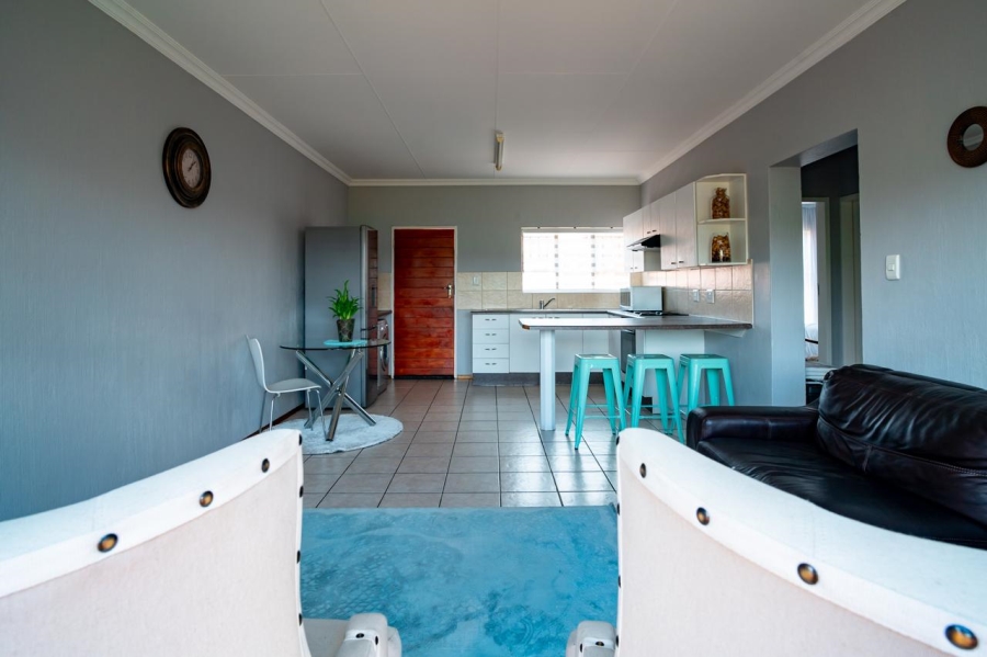 To Let  Bedroom Property for Rent in Weltevreden Park Gauteng