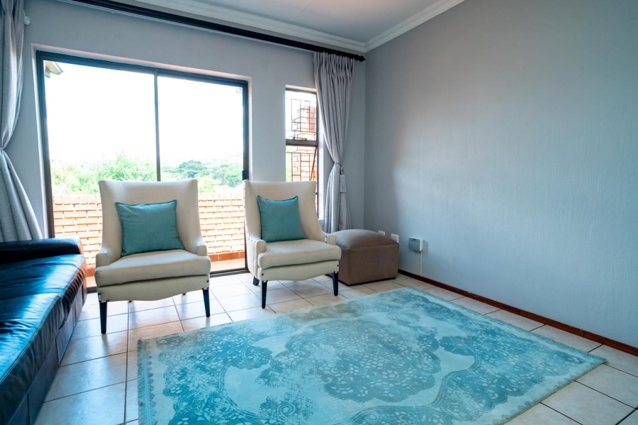 To Let  Bedroom Property for Rent in Weltevreden Park Gauteng