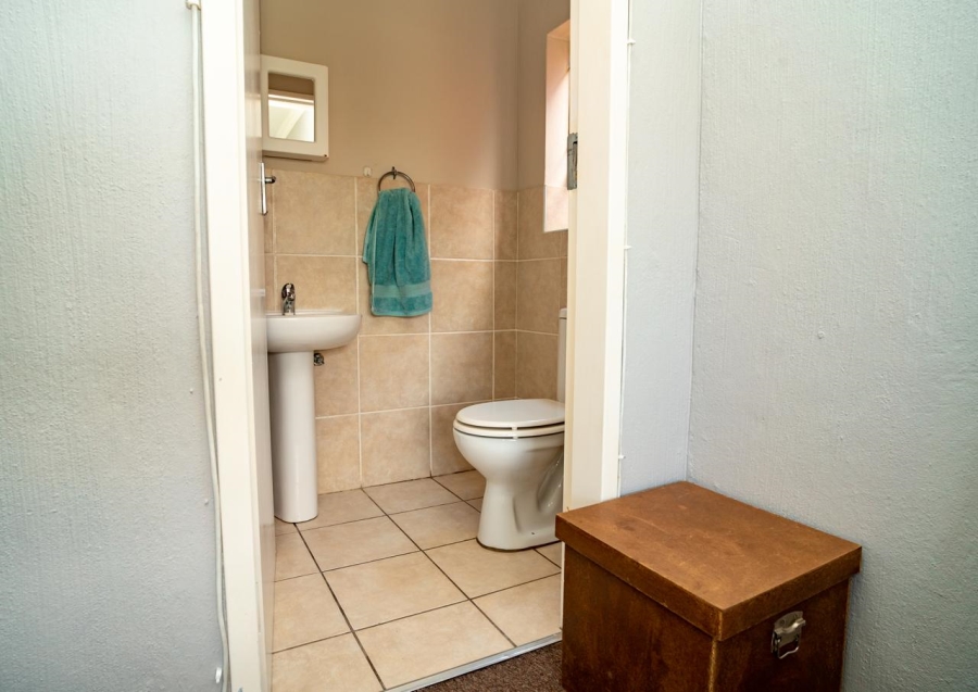 To Let  Bedroom Property for Rent in Weltevreden Park Gauteng