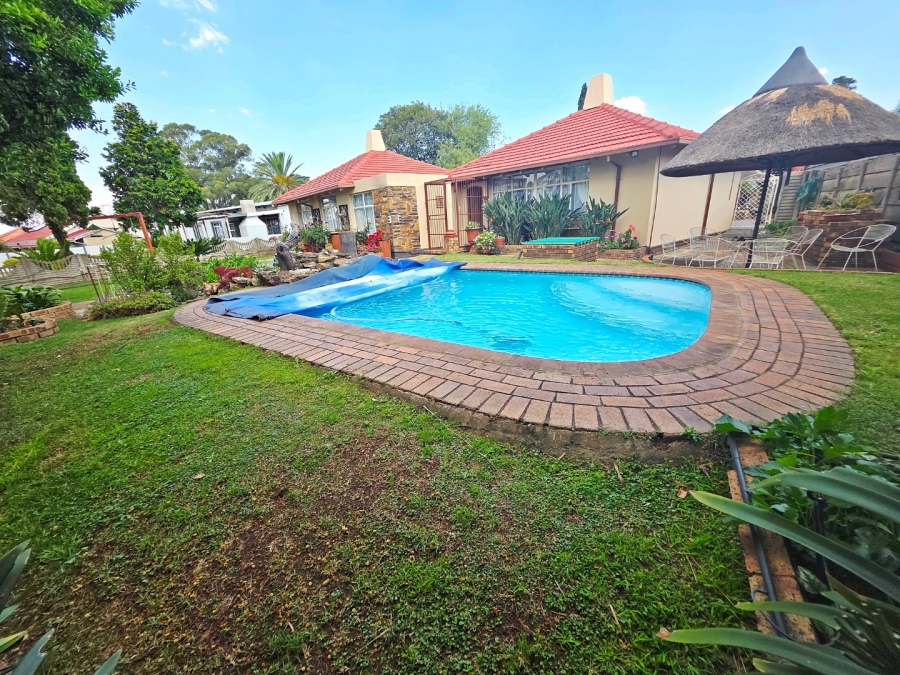 4 Bedroom Property for Sale in Bonaero Park Gauteng