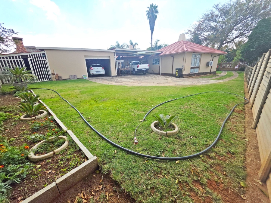 4 Bedroom Property for Sale in Bonaero Park Gauteng
