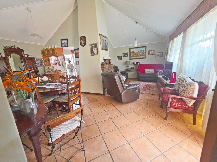 4 Bedroom Property for Sale in Bonaero Park Gauteng