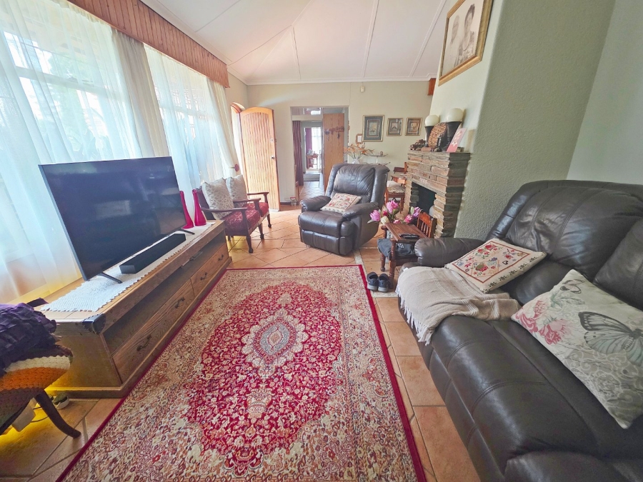 4 Bedroom Property for Sale in Bonaero Park Gauteng