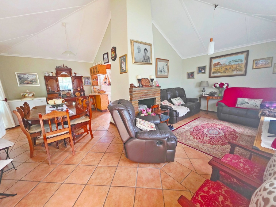 4 Bedroom Property for Sale in Bonaero Park Gauteng