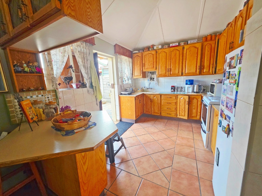 4 Bedroom Property for Sale in Bonaero Park Gauteng