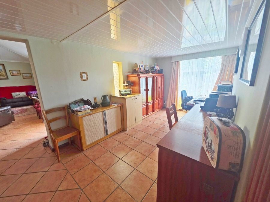 4 Bedroom Property for Sale in Bonaero Park Gauteng