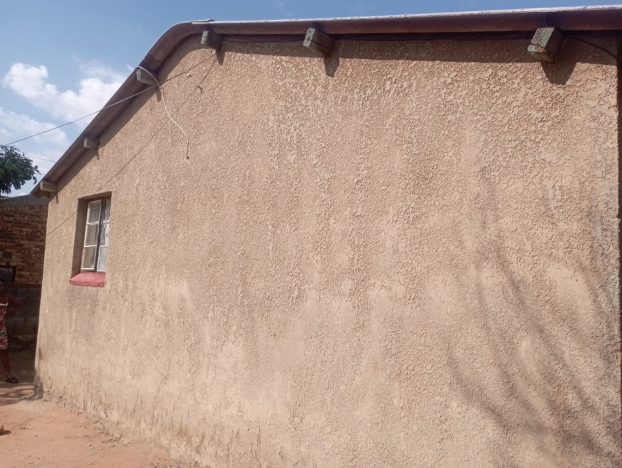 2 Bedroom Property for Sale in Diepkloof Zone 1 Gauteng