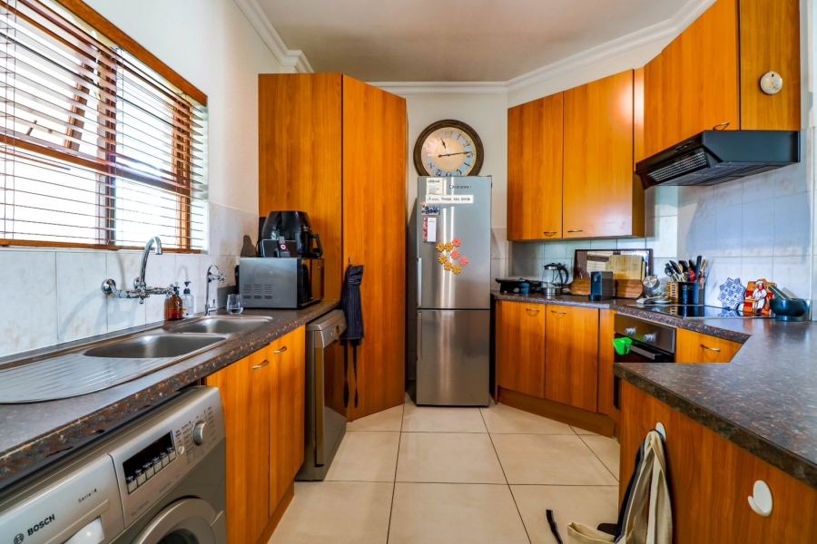 2 Bedroom Property for Sale in Bryanston Gauteng