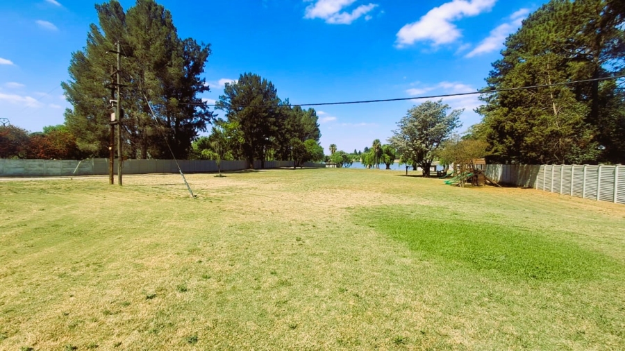 Commercial Property for Sale in Marlbank Gauteng