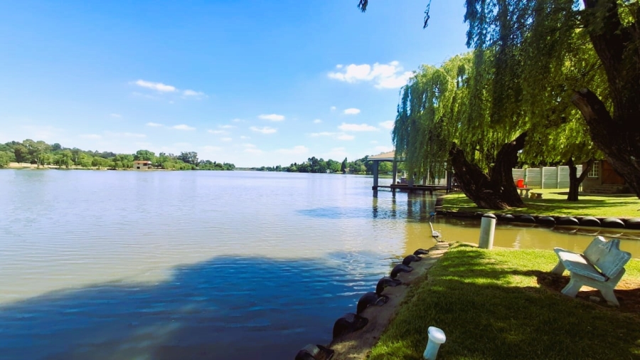 Commercial Property for Sale in Marlbank Gauteng