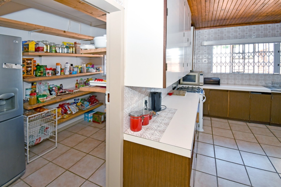 6 Bedroom Property for Sale in Wierda Park Gauteng