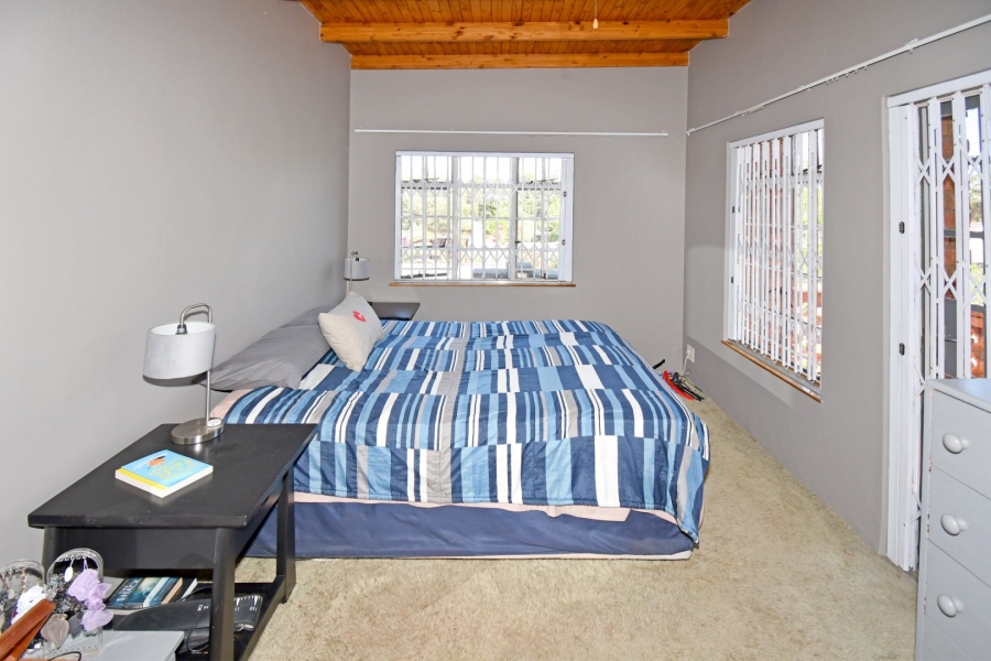 6 Bedroom Property for Sale in Wierda Park Gauteng