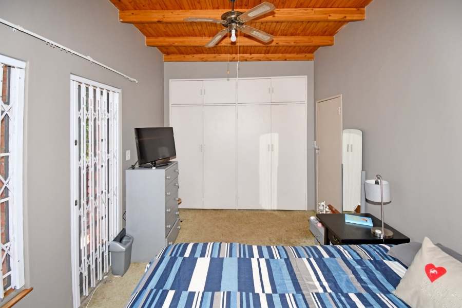6 Bedroom Property for Sale in Wierda Park Gauteng