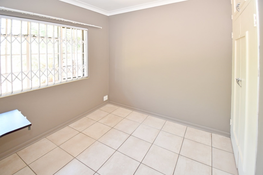 6 Bedroom Property for Sale in Wierda Park Gauteng