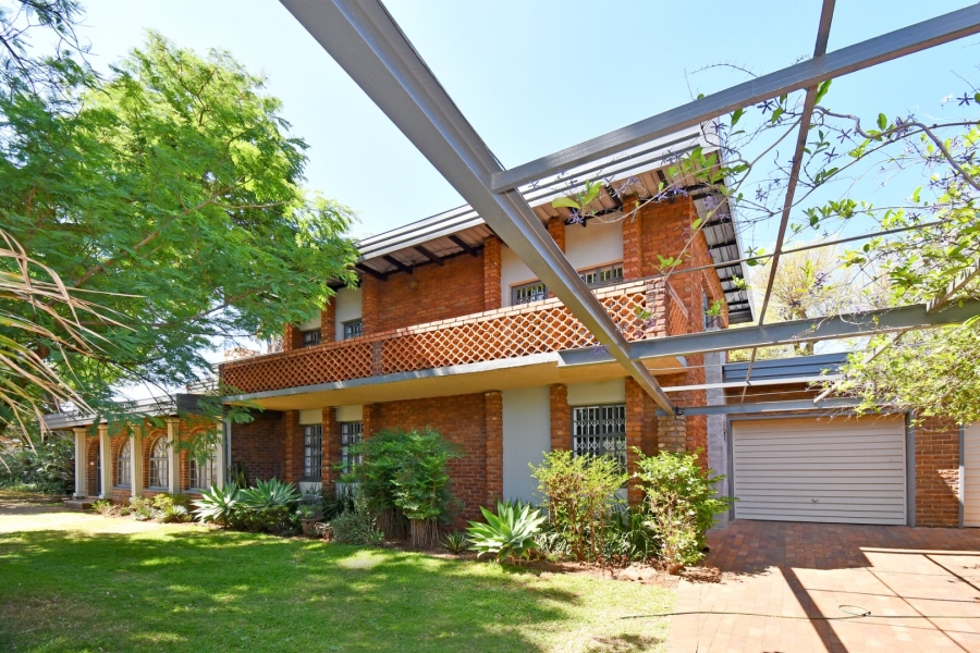 6 Bedroom Property for Sale in Wierda Park Gauteng