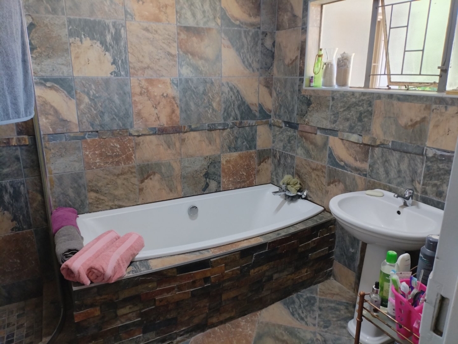 3 Bedroom Property for Sale in Casseldale Gauteng