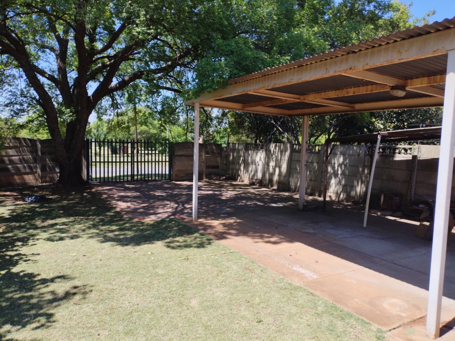 3 Bedroom Property for Sale in Casseldale Gauteng