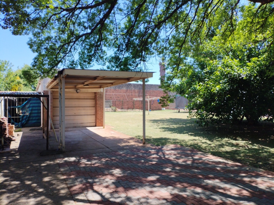 3 Bedroom Property for Sale in Casseldale Gauteng