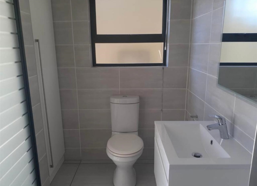 To Let  Bedroom Property for Rent in Waterfall Gauteng