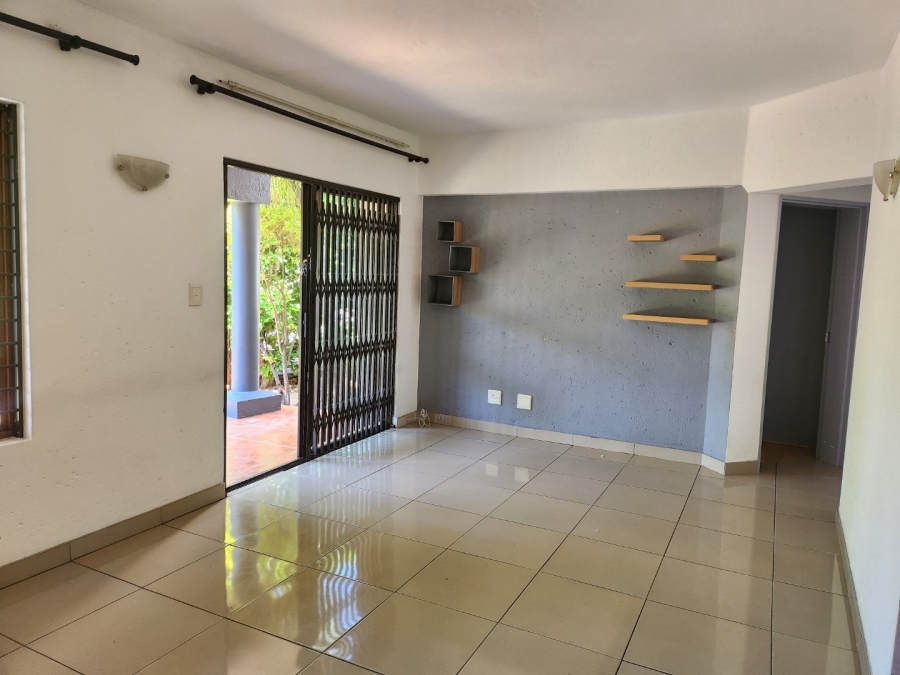 To Let 2 Bedroom Property for Rent in Pineslopes Gauteng