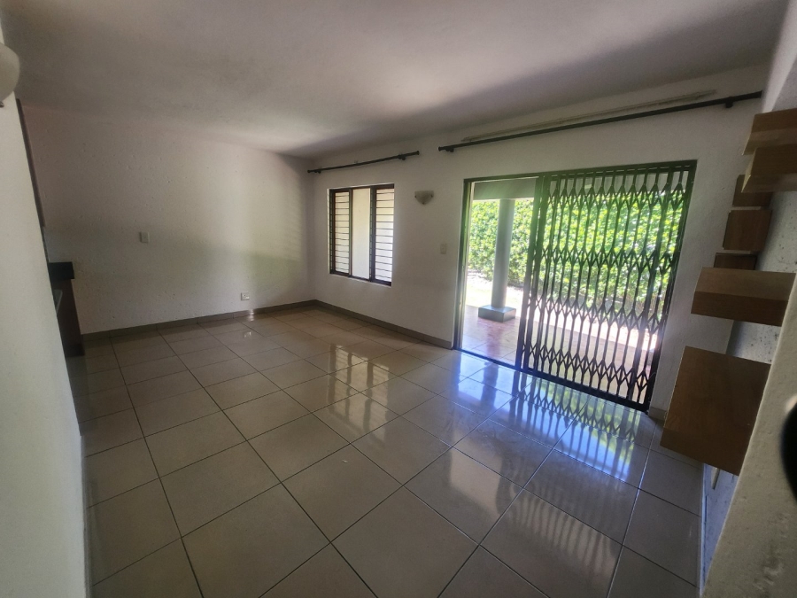 To Let 2 Bedroom Property for Rent in Pineslopes Gauteng
