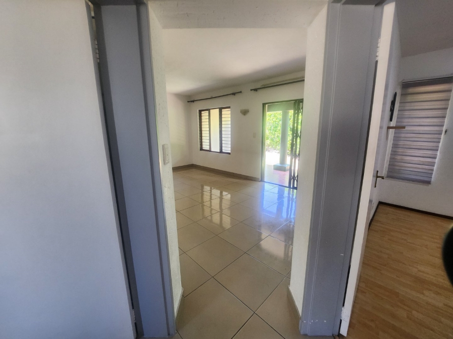 To Let 2 Bedroom Property for Rent in Pineslopes Gauteng