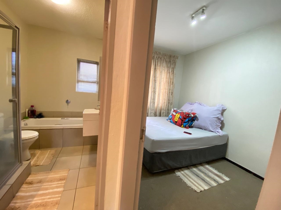 2 Bedroom Property for Sale in Fourways Gauteng