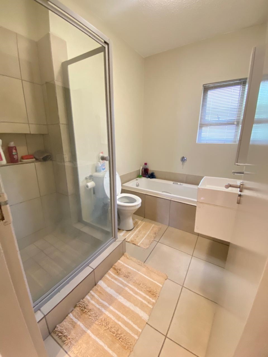 2 Bedroom Property for Sale in Fourways Gauteng
