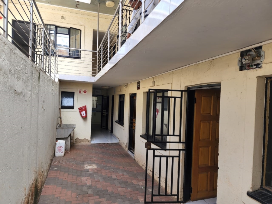 6 Bedroom Property for Sale in Bellevue East Gauteng