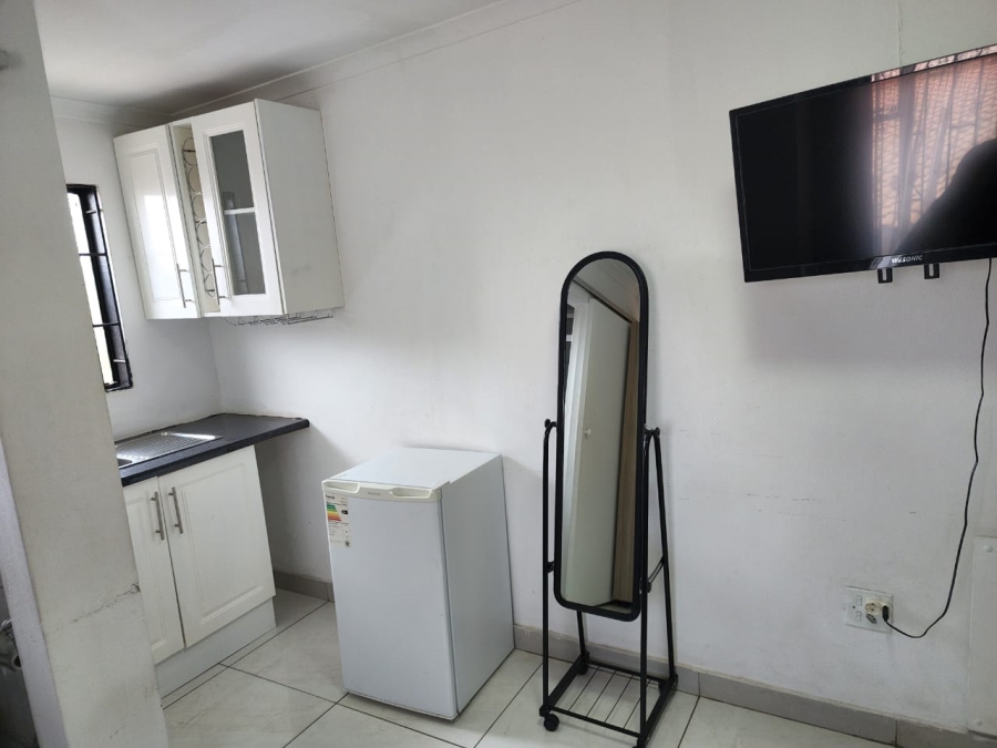 6 Bedroom Property for Sale in Bellevue East Gauteng