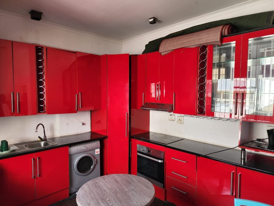 6 Bedroom Property for Sale in Bellevue East Gauteng