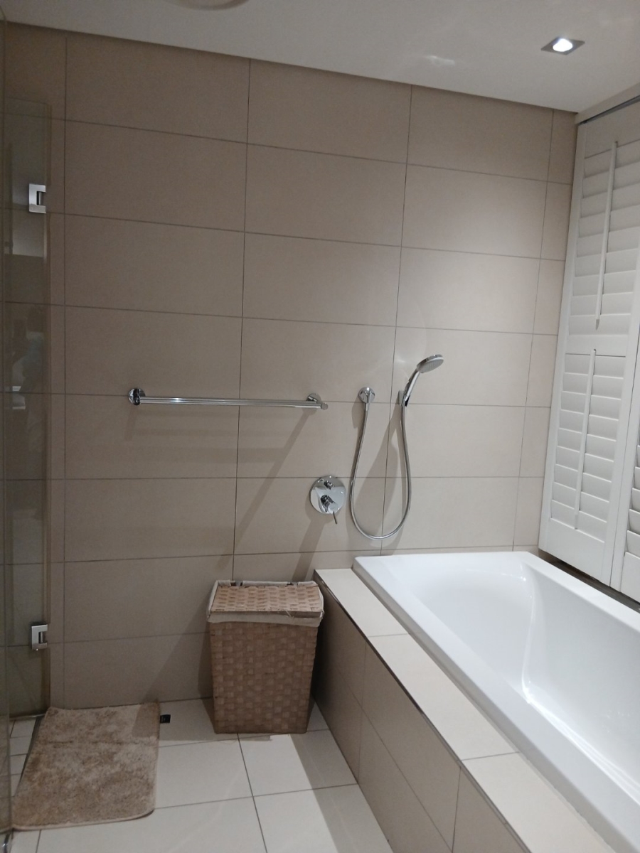 To Let 2 Bedroom Property for Rent in Houghton Estate Gauteng