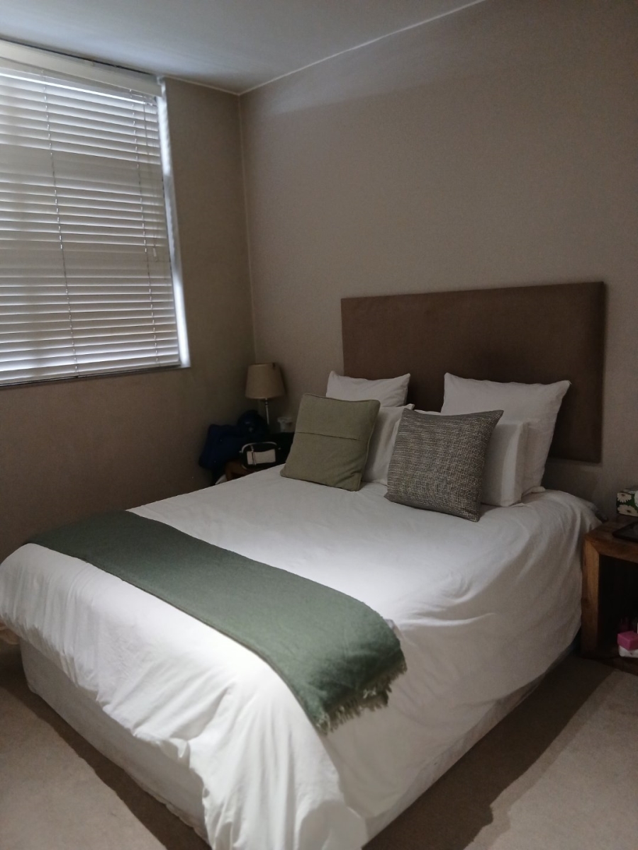 To Let 2 Bedroom Property for Rent in Houghton Estate Gauteng