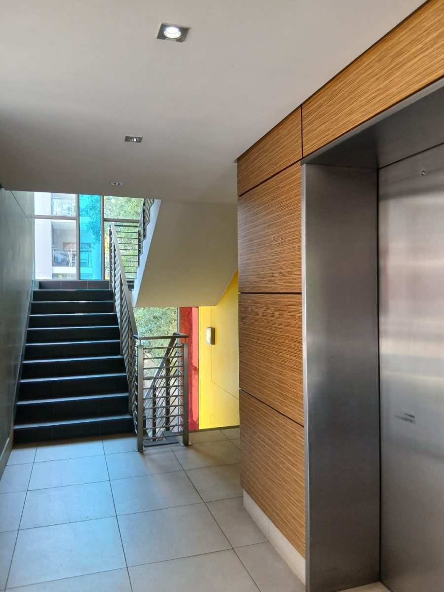 To Let 2 Bedroom Property for Rent in Houghton Estate Gauteng