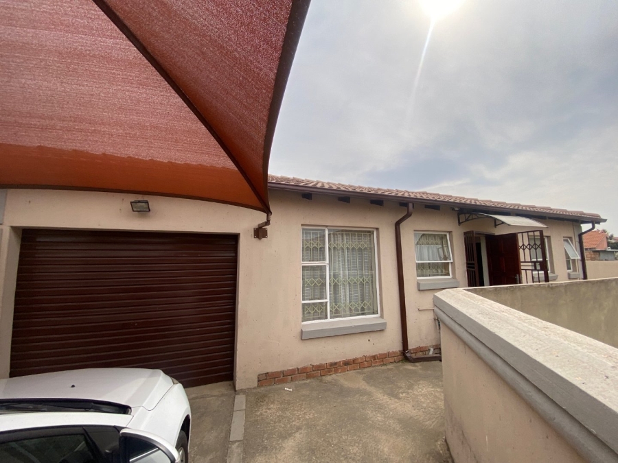 3 Bedroom Property for Sale in Sharon Park Gauteng