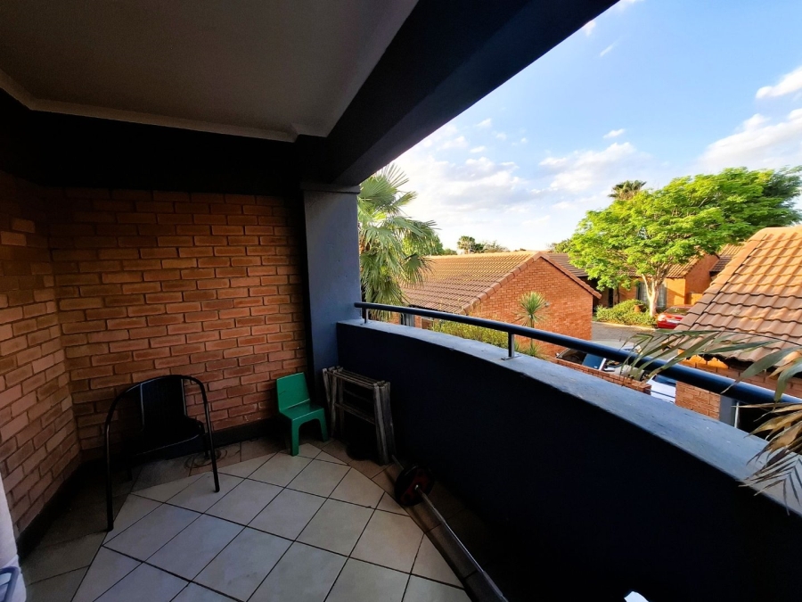 To Let 2 Bedroom Property for Rent in Equestria Gauteng
