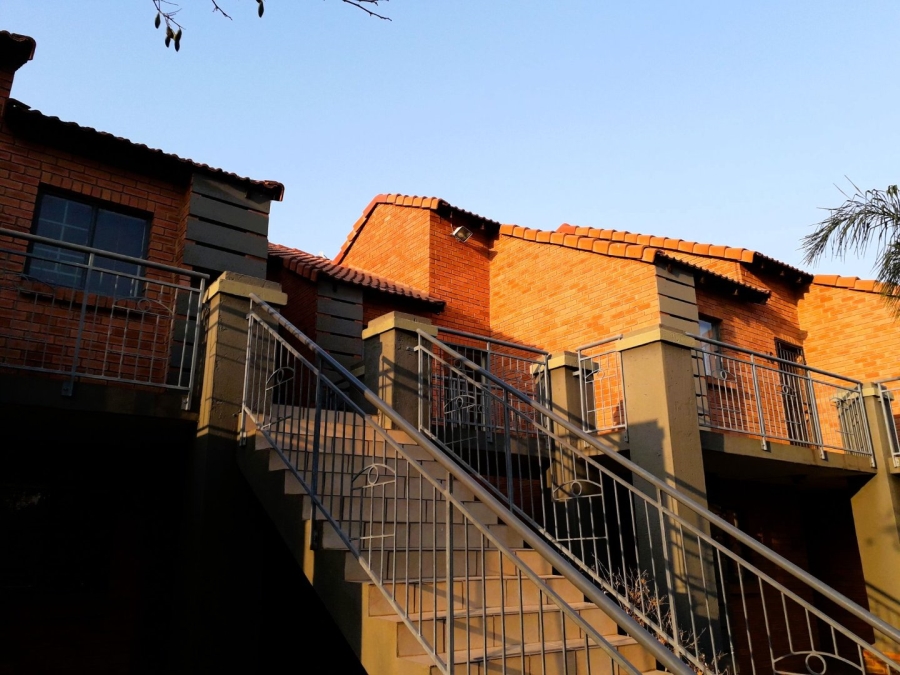 To Let 2 Bedroom Property for Rent in Equestria Gauteng
