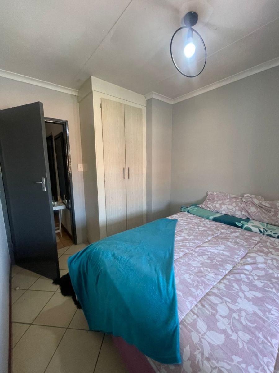 To Let 2 Bedroom Property for Rent in Noordwyk Gauteng