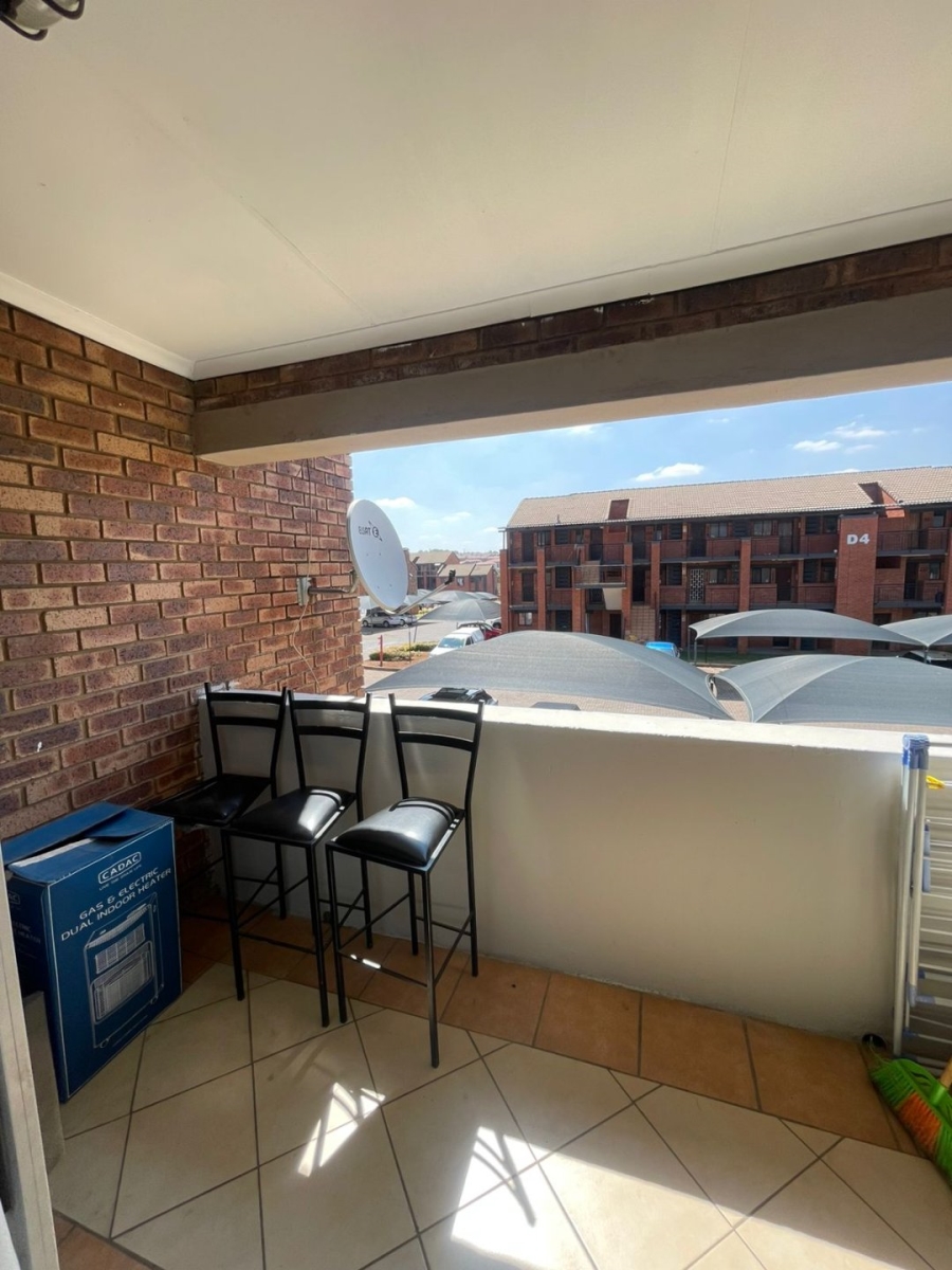 To Let 2 Bedroom Property for Rent in Noordwyk Gauteng