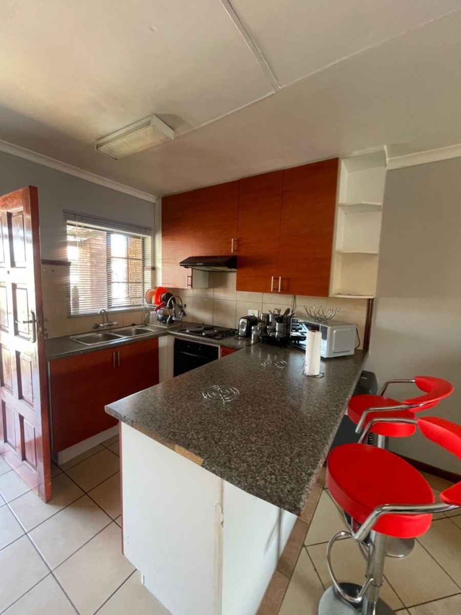 To Let 2 Bedroom Property for Rent in Noordwyk Gauteng