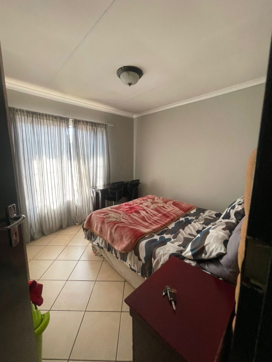 To Let 2 Bedroom Property for Rent in Noordwyk Gauteng