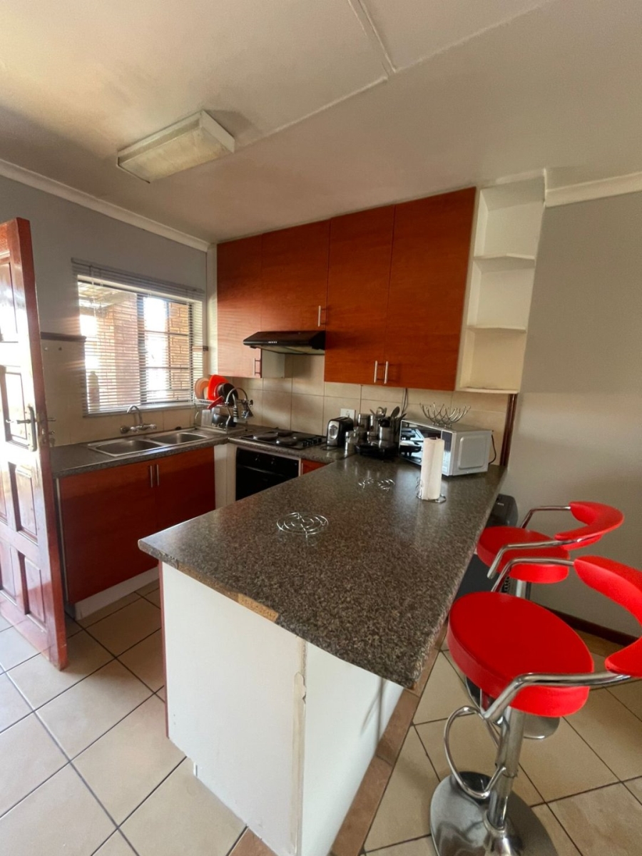 To Let 2 Bedroom Property for Rent in Noordwyk Gauteng