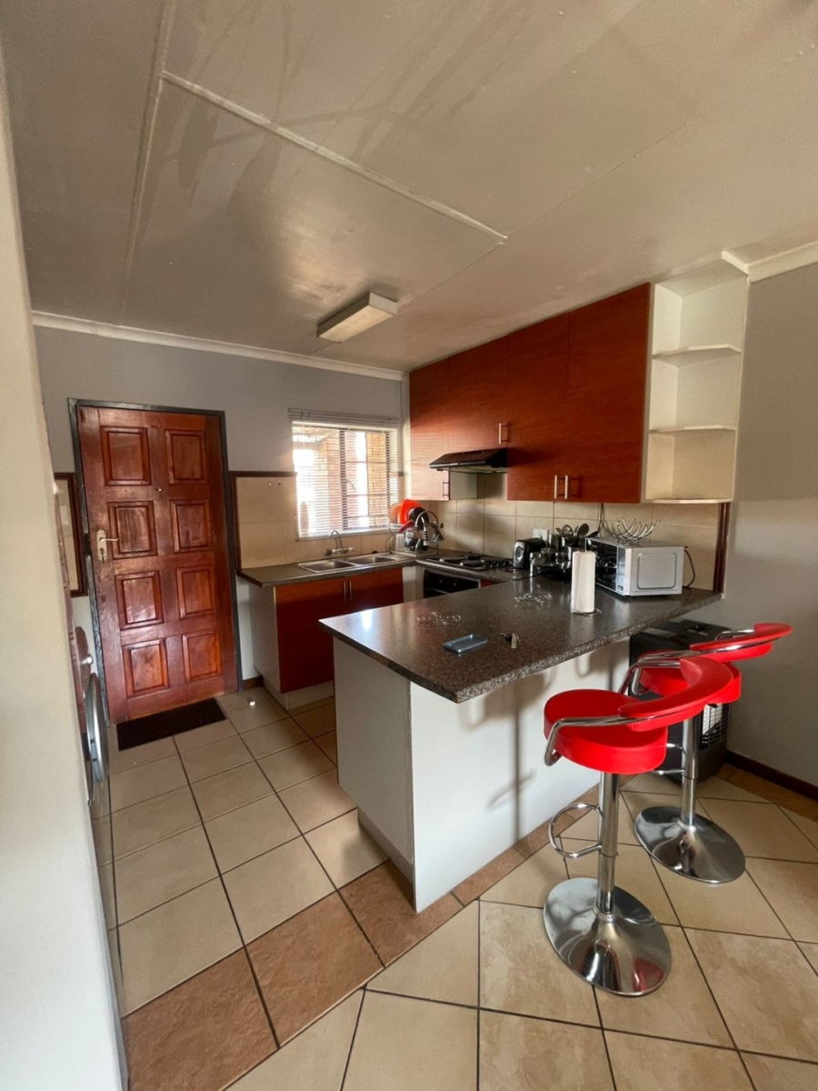 To Let 2 Bedroom Property for Rent in Noordwyk Gauteng