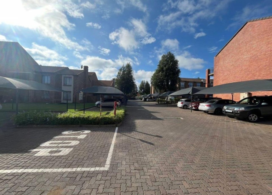 To Let 2 Bedroom Property for Rent in Noordwyk Gauteng