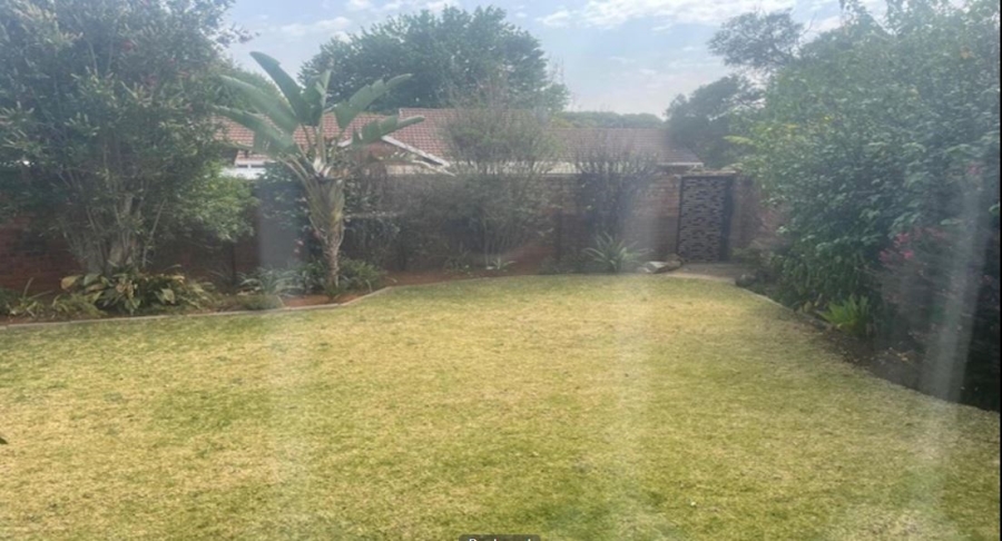 3 Bedroom Property for Sale in Birchleigh North Gauteng